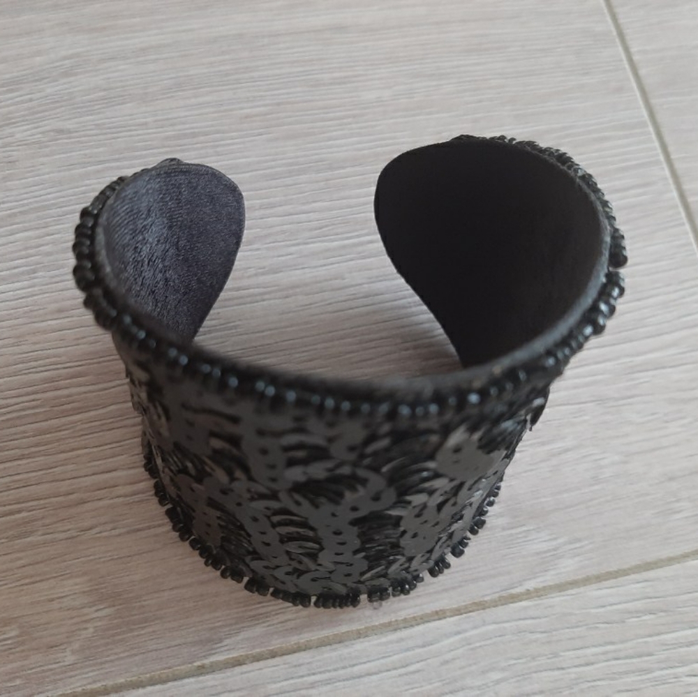Cuff bracelet